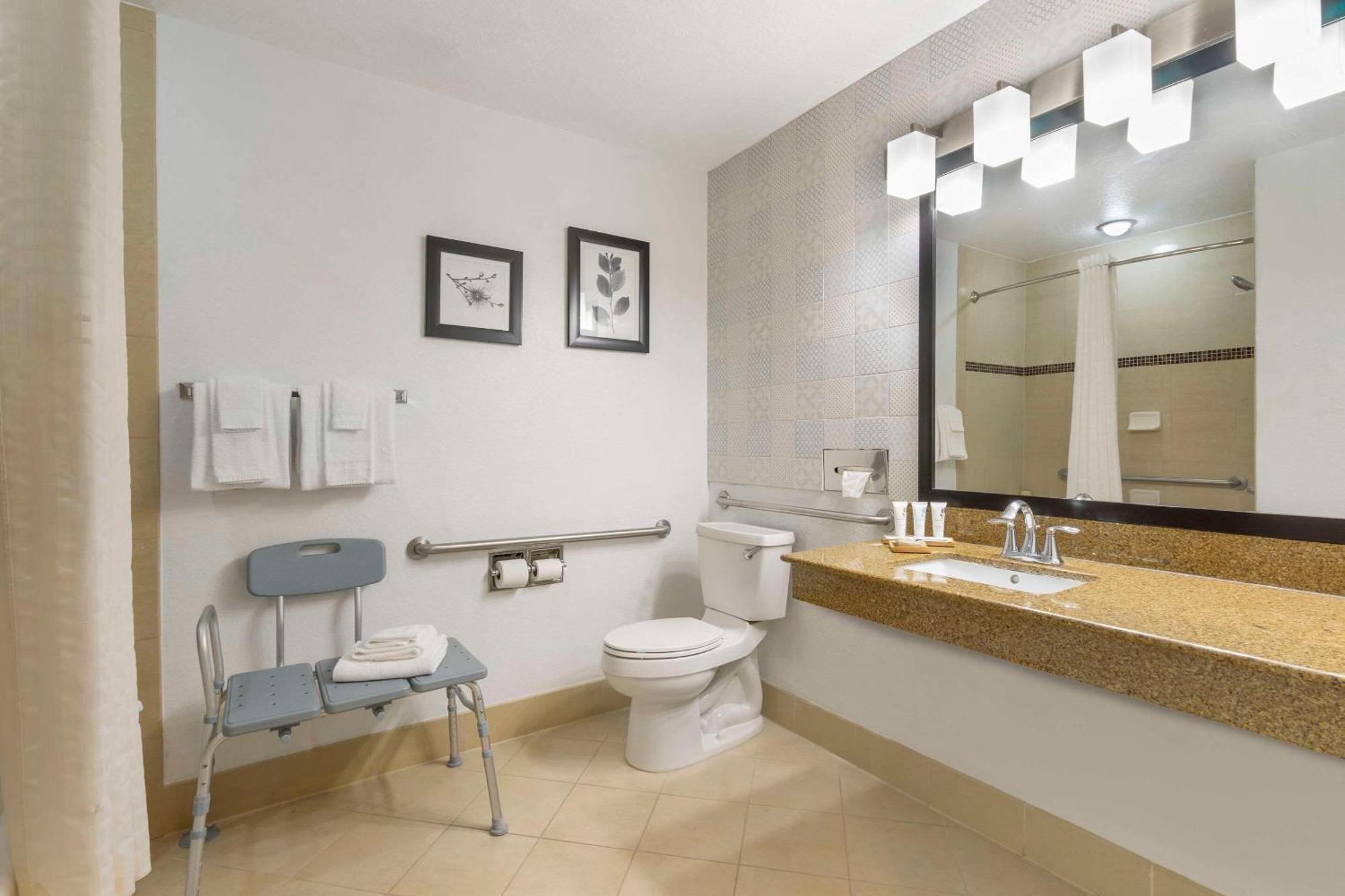 Country Inn & Suites By Radisson, Tampa Airport North, Fl Bagian luar foto